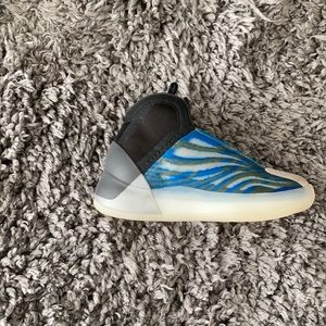 Yeezy QNTM Size 10.5 Toddlers